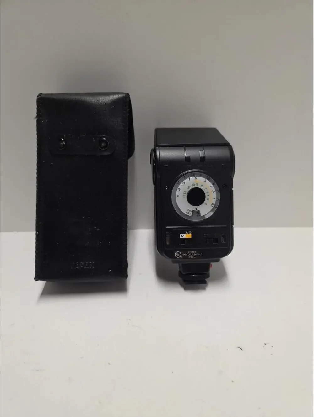 Genuine Minolta Auto 128 Flash Tested, Working Excellent Condition Includes Case